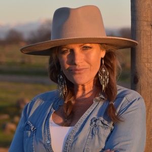 Meet your Posher, Wendy